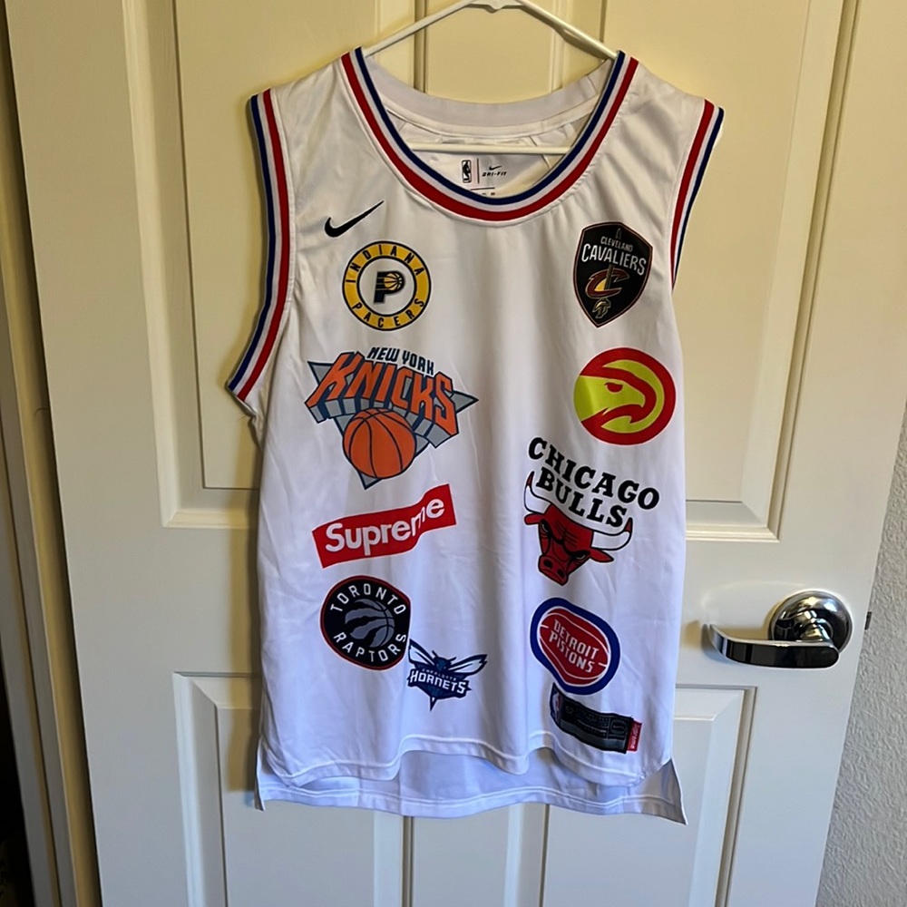 Supreme and Nike teams jersey!!! Great quality and great gift for the holidays!!